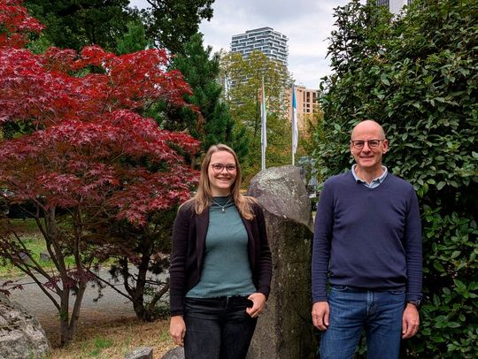 Jana Gäbler – Wissenschaftsjournalistin  Dr. Thomas Track – Fachbereichsleiter Wassermanagement, Dechema e.V (Bild:  Dechema)