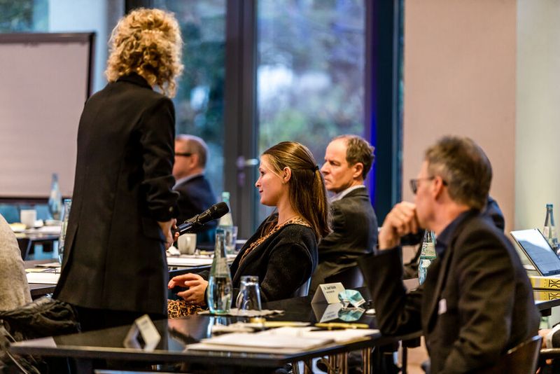 Teilnehmer der Diskussionspanels (Bild: PTS Schnettler)