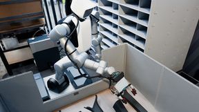 At the Production Lab, where Audi tests future technologies for production and logistics, mobile humanoid robots from Agile Robots retrieve parts from material bins and place them in sequence carts. (Audi AG)