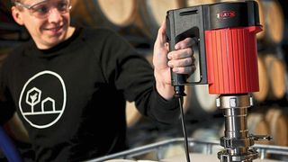 Die neue, modular aufgebaute Exzenterpumpenbaureihe Viscopower fördert besonders schonend ohne große Scherkräfte. (Flux)