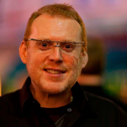 Joe Krolla, Siemens EDA: „Ein automatisierter digitaler roter Faden muss sich quer durch alle beteiligten Unternehmensbereiche ziehen.“ Joe Krolla, Siemens EDA: „Ein automatisierter digitaler roter Faden muss sich quer durch alle beteiligten Unternehmensbereiche ziehen.“
