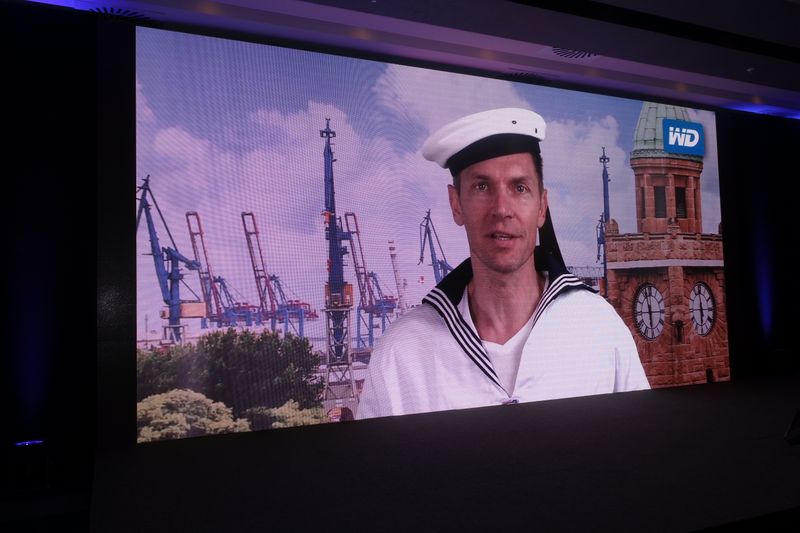 Im richtigen Hafen ist auch Stefan Mandl, WD gelandet (IT-BUSINESS)