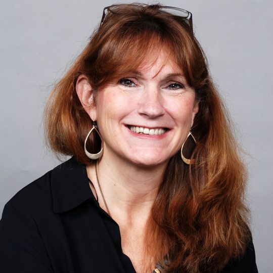 Mary Joyce: „Was auch immer jemand sagt oder tut, gehe von einer positiven Absicht aus. Wenn man das befolgt, verändert man seine ganze Herangehensweise an eine Person oder ein Problem wirklich.“ Mary Joyce: „Was auch immer jemand sagt oder tut, gehe von einer positiven Absicht aus. Wenn man das befolgt, verändert man seine ganze Herangehensweise an eine Person oder ein Problem wirklich.“