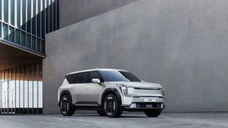 Die Hyundai Motor Group will das EV-Angebot ihrer Marken deutlich ausbauen. Noch in diesem Jahr kommt zum Beispiel der neue Kia EV9. (Bild: Kia)