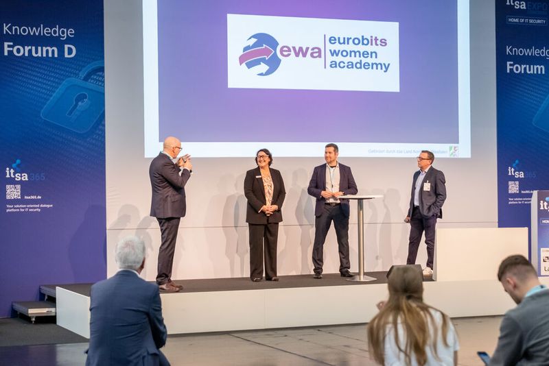 Es braucht aber auch Unterstützung durch die Länder: NRW fördert das Projekt der eurobits women academy, um mehr Frauen für einen Quereinstieg in die IT-Sicherheit zu motivieren (Bild: NürnbergMesse / Thomas Geiger)