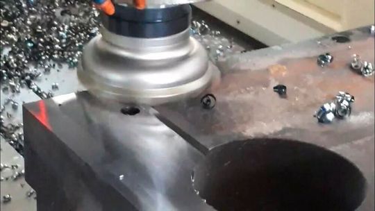 Das Planfräsen ist geprägt durch harte Belastungen auf das Frässystem und von einem möglichst hohen Zeitspanvolumen. Einen leider nur kleinen Ausschnitt dessen, was der Markt an etablierten Planfräsern bietet, wollen wir hier zeigen.(Bild:  F. Dudenmeier)