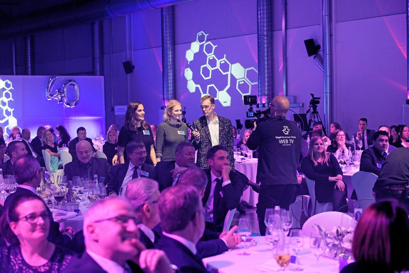 Impressionen von der LABORPRAXIS Meilenstein Gala und der Feier zum 40-jährigen Jubiläum am 30. November 2017 in Würzburg. Die Analytica ist der Gewinner der Meilenstein-Kategorie Messe & Veranstaltung. (Bild: Andreas Burkhardt/LABORPRAXIS)