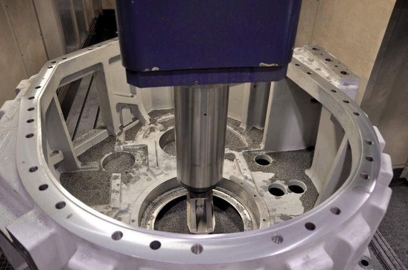 Bild 3: Bearbeitung mit Spindelverlängerung.Bild: Mikromat (Archiv: Vogel Business Media)