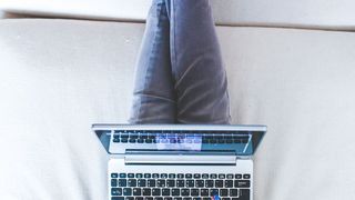 Mitarbeiter stellen steigende Ansprüche an ihren Arbeitgeber: So möchte jeder zweite Arbeitnehmer selbst über Arbeitszeit und Arbeitsort bestimmen. (gemeinfrei)