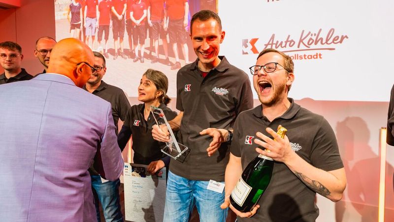 Und so kam es dann auch: Auto Köhler aus Hollstadt in der Rhön belegte Platz 3 beim Deutschen Werkstattpreis. (Bild: Stefan Bausewein)