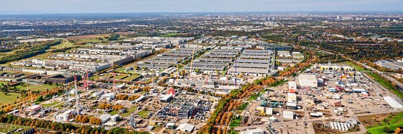 Die Bauma gehört zu den Messen, die allein schon wegen ihrer Größe beeindruckend sind.  Das Interesse ist trotz schwächelnder Konjunktur ungebrochen.  (Bild:  ©  Messe München GmbH)