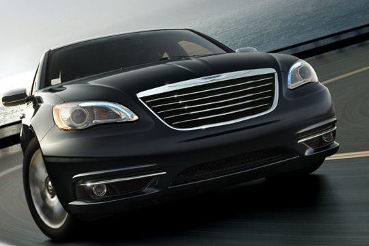Der neue Lancia 200 (?) mit großem Chrom-Grill. (Archiv: Vogel Business Media)