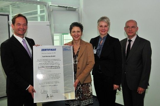 Auch Ford bekam erneut das Zertifikat für die Verkäuferausbildung. (Foto: Schmidt)