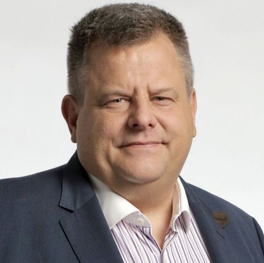Dr. Stefan Schwarz, Partner Business Consulting bei Teradata: „Optimalerweise unterstützt KI den Menschen bei der Verwirklichung seiner Kreativität.“ Dr. Stefan Schwarz, Partner Business Consulting bei Teradata: „Optimalerweise unterstützt KI den Menschen bei der Verwirklichung seiner Kreativität.“