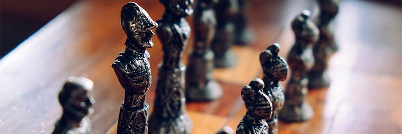 Um Nutzen aus Daten zu ziehen, benötigt ein Unternehmen außer den geeigneten Speicherlösungen auch eine Datenstrategie. Um Nutzen aus Daten zu ziehen, benötigt ein Unternehmen außer den geeigneten Speicherlösungen auch eine Datenstrategie.