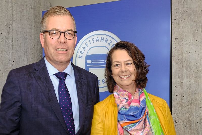 Legten die Bilanz für 2025 vor: Nina Eskildsen, Präsidentin des Kfz-Gewerbes Schleswig-Holstein, und Hauptgeschäftsführer Jan-Nikolas Sontag(Bild:  VCG – Zietz)