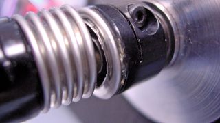 Wenn möglich vermeiden: Bei dieser Oldham-Kupplung hat das Verbindungsstück in Folge einer Drehmomentüberlastung versagt.  (Bild: Ruland)