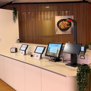 Der Bestellcounter für die KI-gesteuerte Roboterküche .(Bild:  Fanuc)