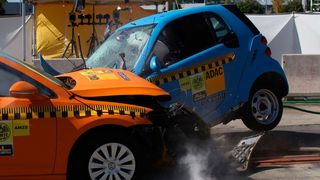 Zu steife Knautschzonen erhöhen das Verletzungsrisiko, da sie die Aufprallenergie nicht entsprechend aufnehmen können. (ADAC)