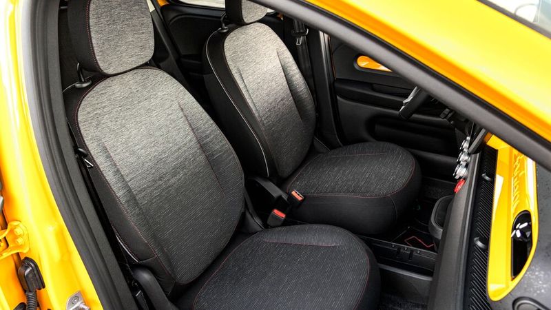 Trotz der Kürze (3,79 Meter) bietet der Twingo innen den Platz wie in der nächsthöheren Klasse – der Elektroplattform sei Dank. (Bild: Renault)