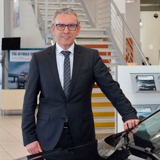 Bernhard Draxler ist bei Auto Domicil als Geschäftsführer für den Standort Freiburg verantwortlich.(Bild:  Auto Domicil)