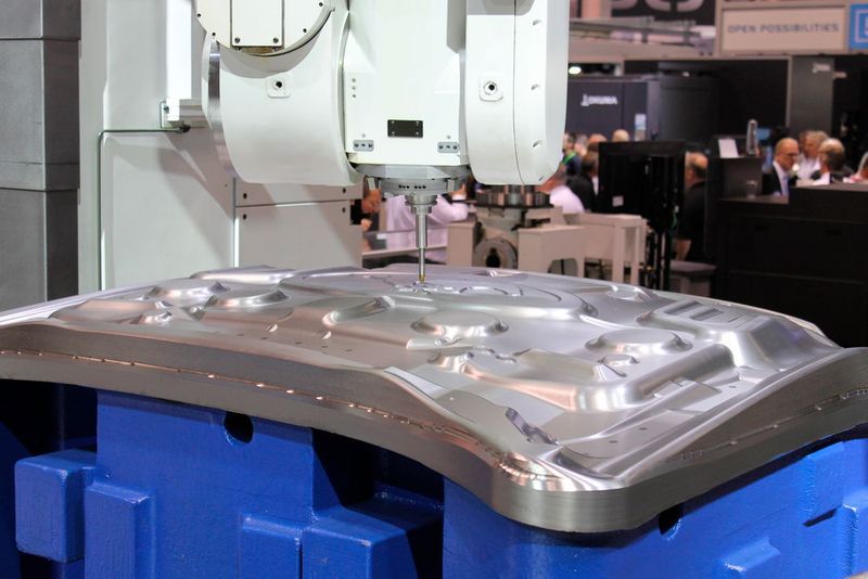 IMTS 2016 (12-17 September, McCormick Place, Chicago) is a showcase of innovative technology, automation as well as established and emerging techologies. (Schulz)