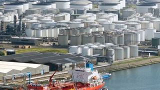 The decision to build a new processing unit will bolster Nigeria LNG’s contribution towards the development of Nigeria and deliver key natural gas products for domestic use. (Deposit Photos )