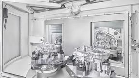 Das zweispindlige Bearbeitungszentrum G520 von Grob ermöglicht Kunden unter anderen aus der Automobilbranche die parallele Zerspanung von zwei Werkstücken. (Bild: Grob)