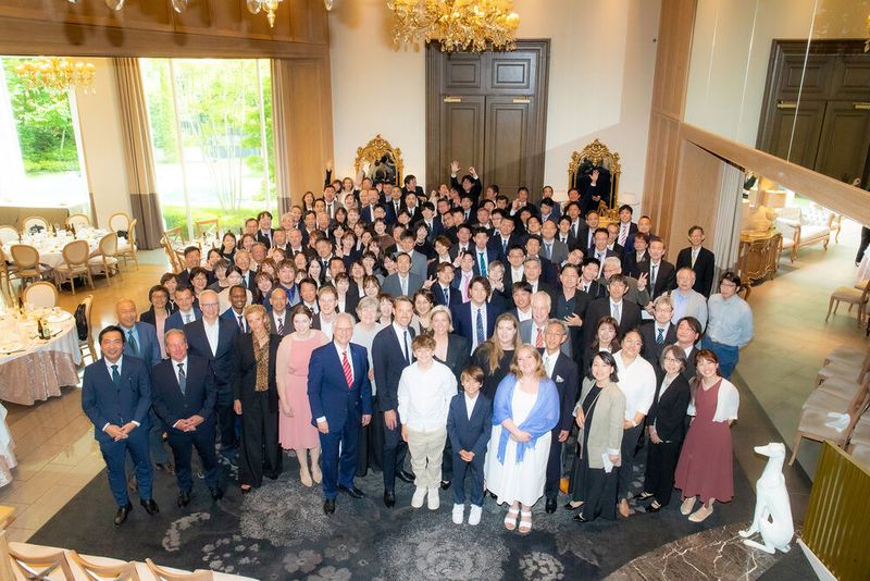 Blick auf die Gäste zu den Feierlichkeiten der Eirich-Gruppe in Japan. (Bild: Eirich)