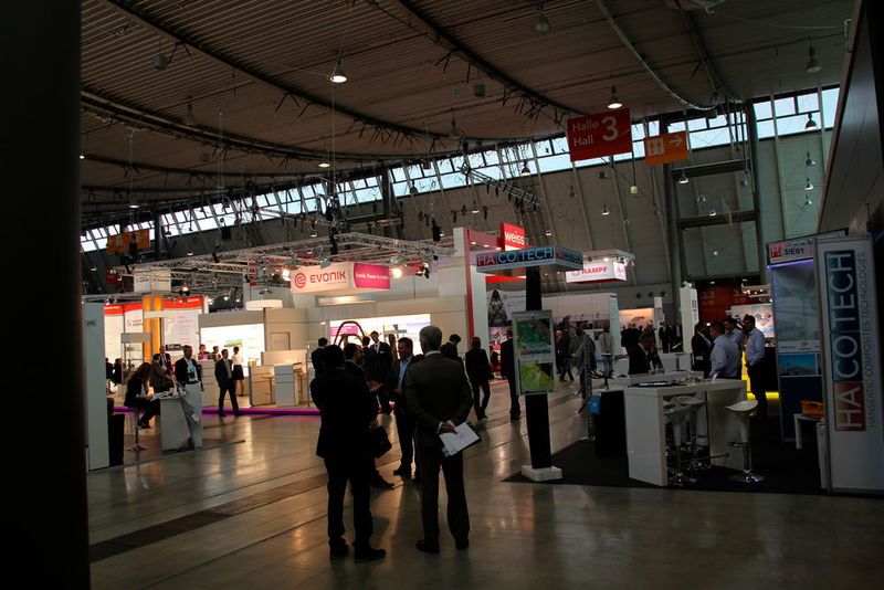 Und weiter geht der Rundgang durch die Hallen der Composites Europe 2015... (Bild: Königsreuther)