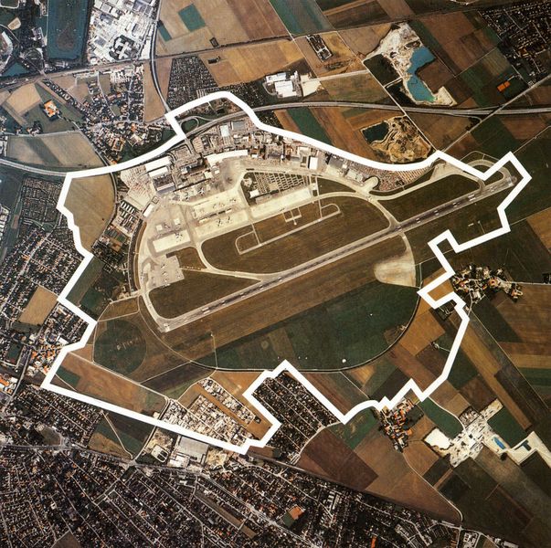 1987 wird der Neubau auf dem Areal des Flughafens Riem beschlossen (Bild: Messe München)