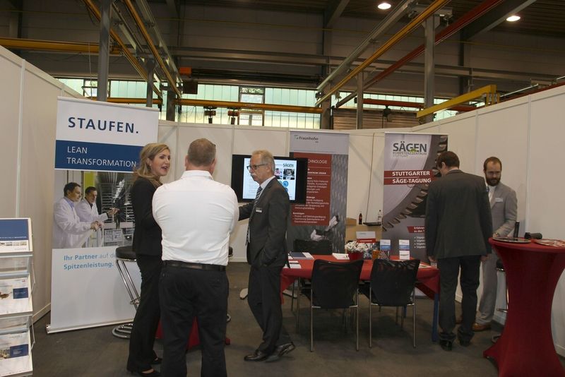 Forschungseinrichtungen zeigte die neuesten Arbeiten zum Thema Sägen und Staufen unterstützt Behringer zur Zeit dabei den Lean-Gedanken strikt umzusetzen. (Bild: Königsreuther)