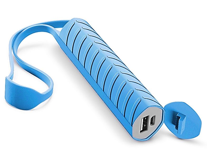 So bleit Mutti immer erreichbar: Mit dem Freepower Voyager mit einer Ladekapazität von 2.200 mAh kann das Smartphone überall schnell und einfach geladen werden. Besonders praktisch ist die integrierte Lasche zum Befestigen an Fahrrädern, Regenschirmen, Rucksäcken und Taschen. Darüber hinaus ist es mit einem stoßfesten Silikonüberzug umhüllt und die Schutzkappe verhindert das Staub oder Wasser eindringt. Erhältlich in den Farben Gelb, Hellblau, Orange und Pink (UVP: 16,99 Euro)     (Cellularline)