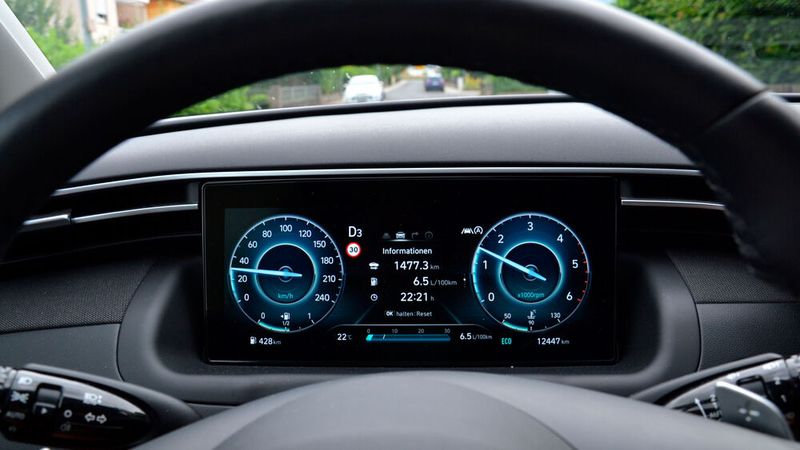 ... 22 Stunden Fahrzeit und knapp 1.500 Kilometer quittierte der Bordcomputer mit einem Durchschnittsverbrauch von 6,5 Litern. (Bild: Michel/»kfz-betrieb«)