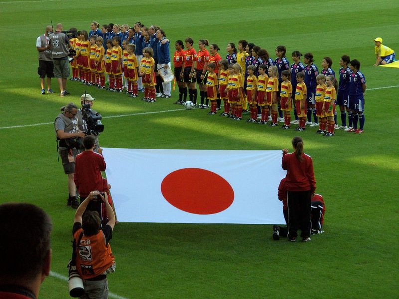 In Augsburg besuchte Aetka das Frauenfußball-WM-Spiel England gegen Japan. (Archiv: Vogel Business Media)