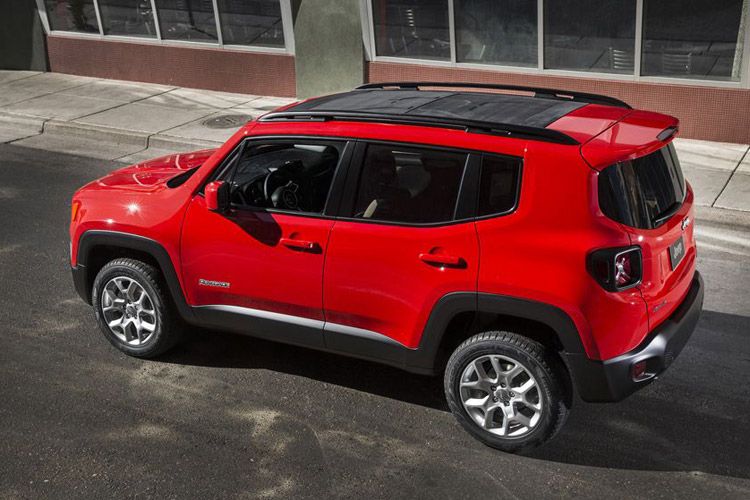 Mit einem Basispreis von 19.900 Euro ist der Renegade das bislang günstigste Fahrzeug der Marke. (Foto: Jeep)