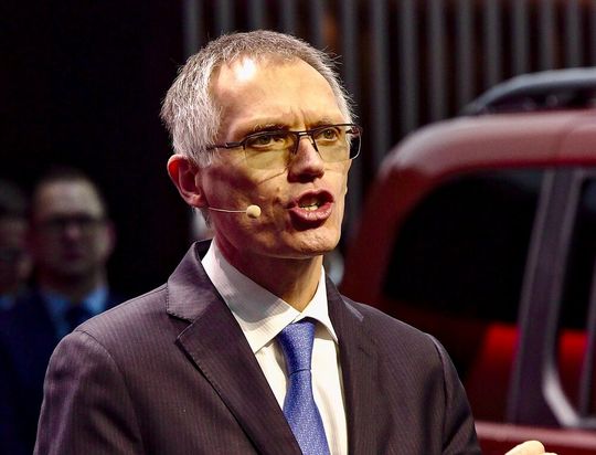 Der Stellantis-Chef Carlos Tavares hat hingeschmissen. Er wollte eigentlich erst 2026 sein Amt niederlegen. Lesen Sie hier, was zu seiner Entscheidung geführt haben soll ...(Bild:  Stellantis)