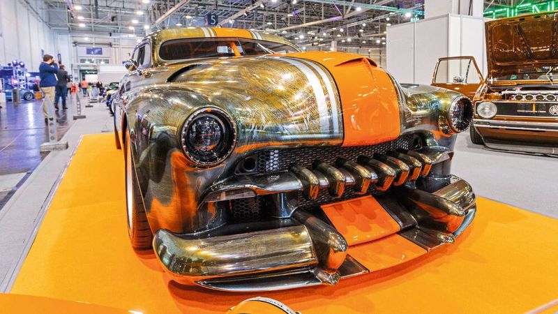 Immer wieder ein Hingucker: das Mercury-Coupé „Mercurius GTC“, das 530 PS auf die Straßen bringt. Es steht stellvertretend für den großen Bereich der Aussteller aus dem Classic Business.  (Bild: Messe Essen)