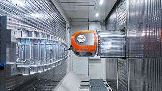 In der Aero Cell 160 arbeitet im Fräskopf bavius bmh3 eine neue Fischer-Hochleistungsspindel mit 30.000 Umdrehungen pro Minute und einer Leistung bis zu 140 Kilowatt, die im S6-Betrieb Zerspanungsraten bis zu 20,2 Liter pro Minute und im S1-Betrieb bis zu 16,7 Liter pro Minute ermöglicht. (Bild: bavius)