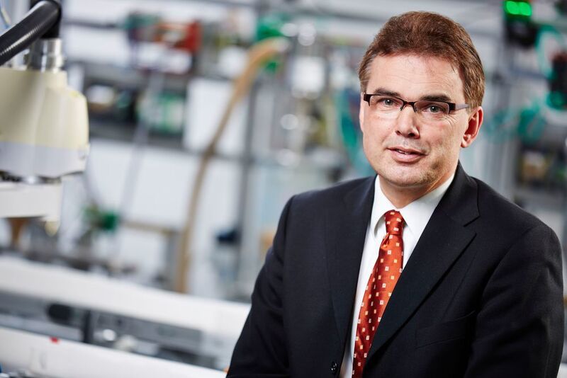 Prof. Jürgen Jasperneite ist Leiter der Forschungsinstitute Fraunhofer-Anwendungszentrum IOSB-INA und Institut für industrielle Informationstechnik (inIT) der Hochschule OWL.  (inIT)