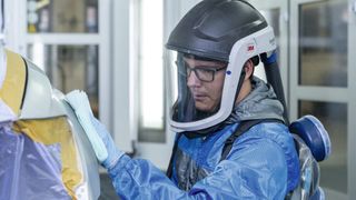 Mitarbeiter von Acoat Selected Partnerbetrieben sollen unter anderem von zusätzlichen Schulungen für technische und persönliche Kompetenzen profitieren. (Akzo Nobel)