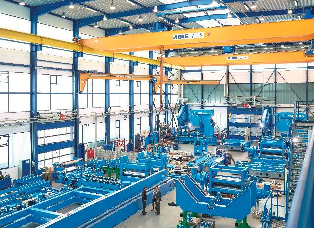 Schuler entwickelt und installiert als Systemanbieter komplette Rohrwerke. Beispiele hierfür stellt das Unternehmen auf der Messe Tube 2016 vor. (Bild: Schuler)