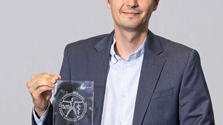 Dr. Clemens Plaschka erhält den mit 20.000 Euro dotierten Eppendorf Award for Young Investigators 2024. (Bild: EMBL Heidelberg/Eppendorf)
