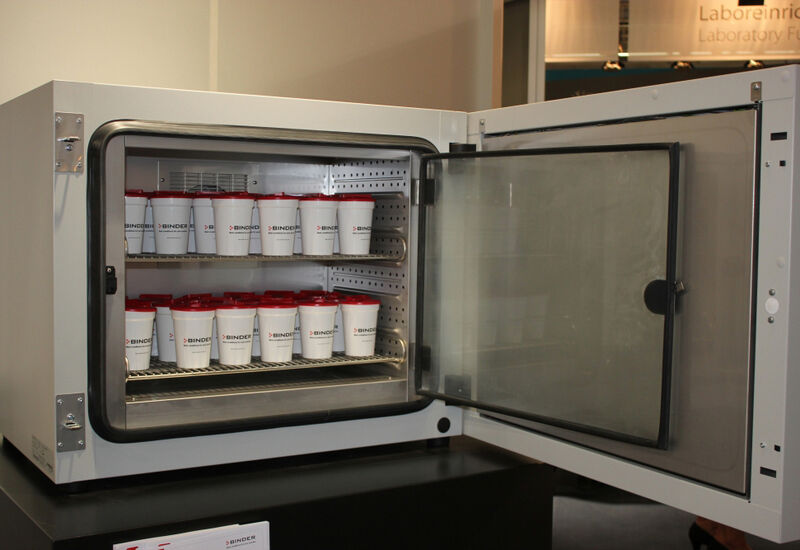 Der neu entwickelte Kühl-Inkubator KT 115 von Binder zeigt sich sparsam, ruhig und sicher – dank moderner Peltier-Technologie. (Bild: LABORPRAXIS)