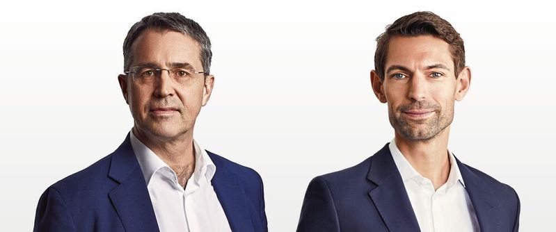 Jan Dannenberg (links) und Alexander Timmer von Berylls by AlixPartners über die zentralen Erkenntnisse der neuesten Studie „Global Top 100 Automotive Suppliers“.(Bild:  Berylls by AlixPartners)