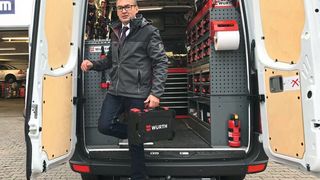 Die Werkzeugmesse direkt auf dem Firmenhof: Die rollenden Spezialwerkzeug-Infomobile sind der neueste Baustein im Vertriebskonzept von Würth. (Bild: Holz)