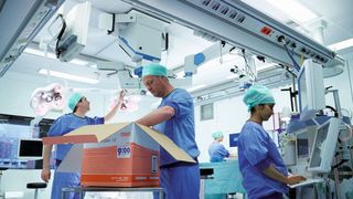 Die Verpackung „Medpak Frozen“, die TNT Express für den Versand einsetzt, kann Güter über 96 h bei einer Temperatur von bis zu —79,5 °C halten. Bild: TNT Express (Archiv: Vogel Business Media)