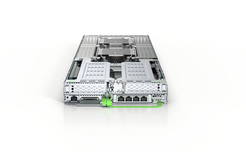 Der Server „Primergy CX2550 M6“ ist als Node für den Rechner „CX400 M6“ für bis zu zwei „Xeon-Gold“- oder „Xeon-Silver“-CPUs der „Ice-Lake-SP“-Familie ausgelegt. Unterstützt werden Prozessoren mit maximal 24 Cores. (Fujitsu)
