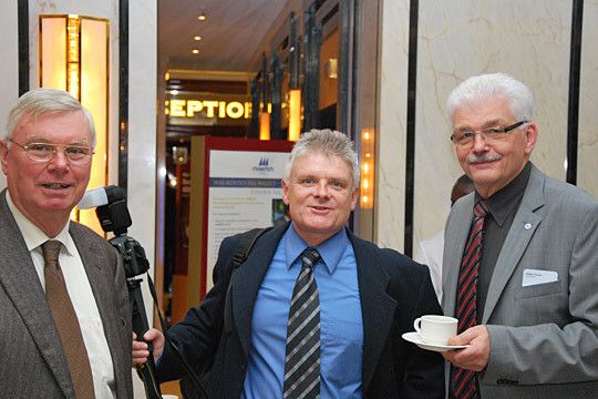 Weiter Weg in die Hauptstadt: Gerhard Schmid, Ehrenpräsident LV NRW, ZDK-Mann Joachim Syha und Dieter Paust, Hauptgeschäftsführer des Landesverbandes NRW. (Archiv: Vogel Business Media)