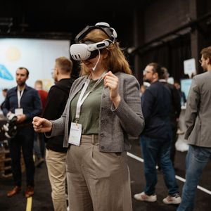 Auf dem Messegelände konnten Besucherinnen und Besucher digitale Tools und VR-Anwendungen testen. (Bild:  © Stadt Mönchengladbach)